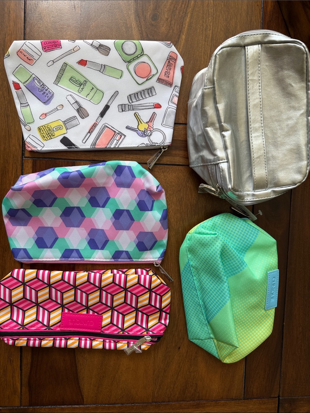 Clinique NWT Multicolor Cosmetic Bags - lot of 5 bags